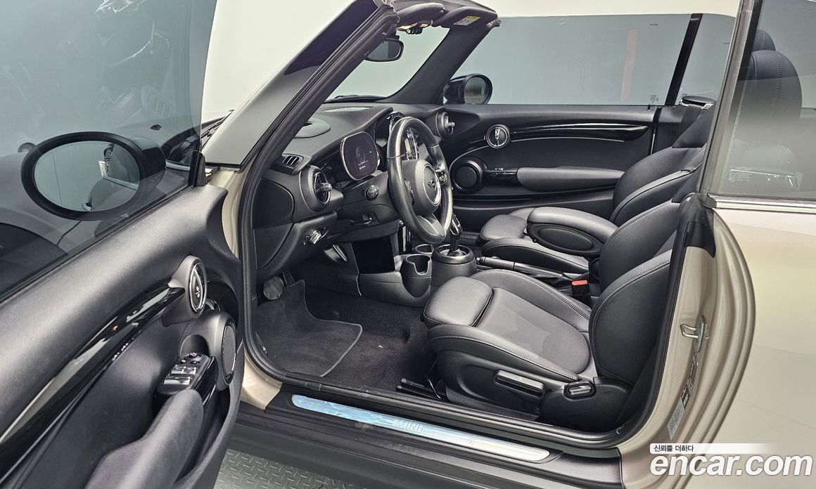 Mini Cooper Convertible фото 26