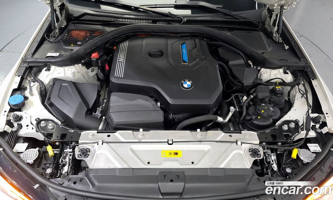 BMW 3-Series (G20) фото 6