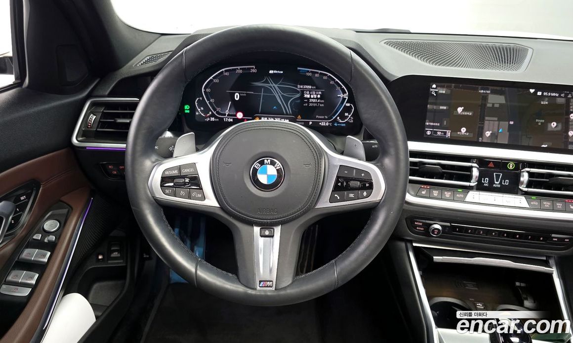 BMW 3-Series (G20) фото 13