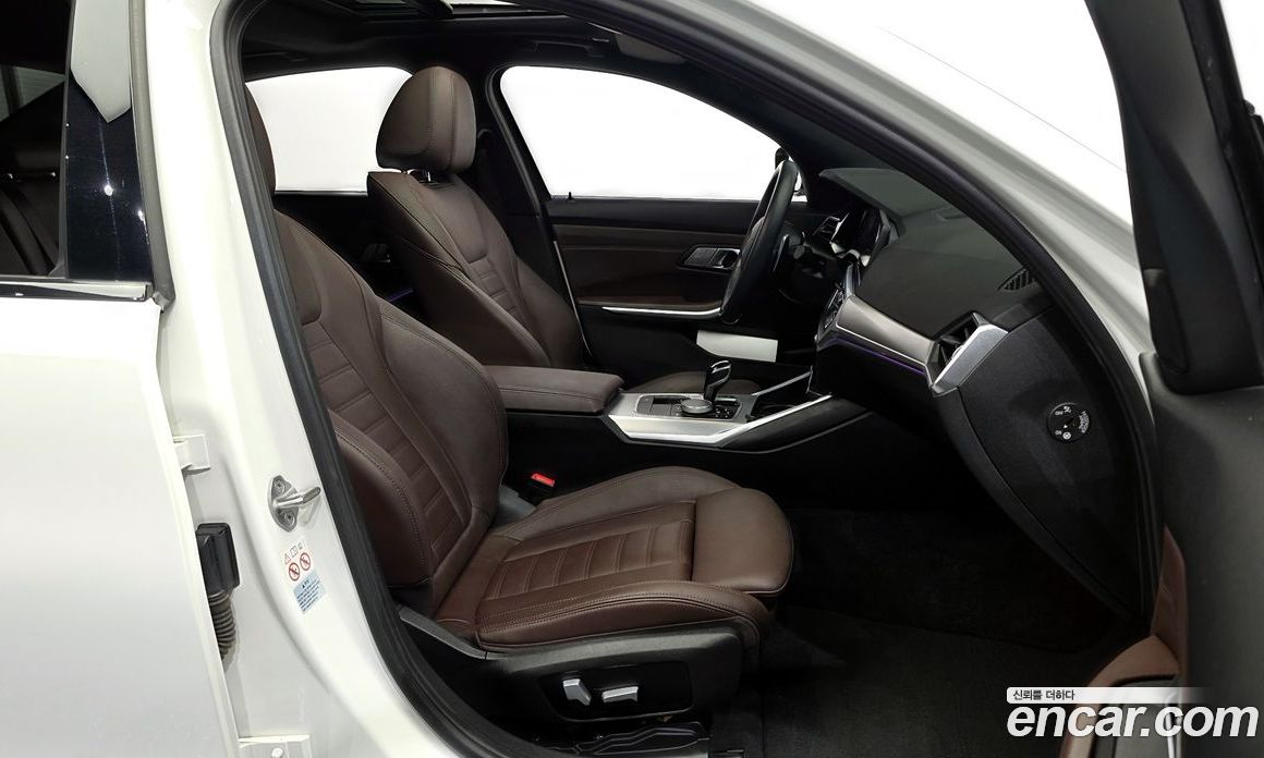 BMW 3-Series (G20) фото 26