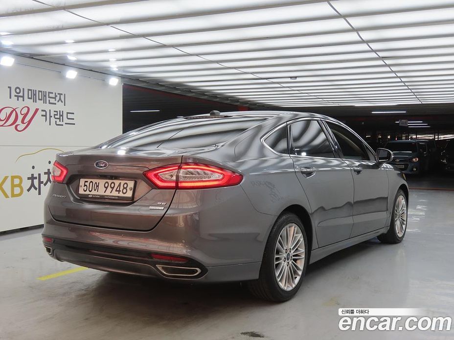 Ford Fusion фото 4