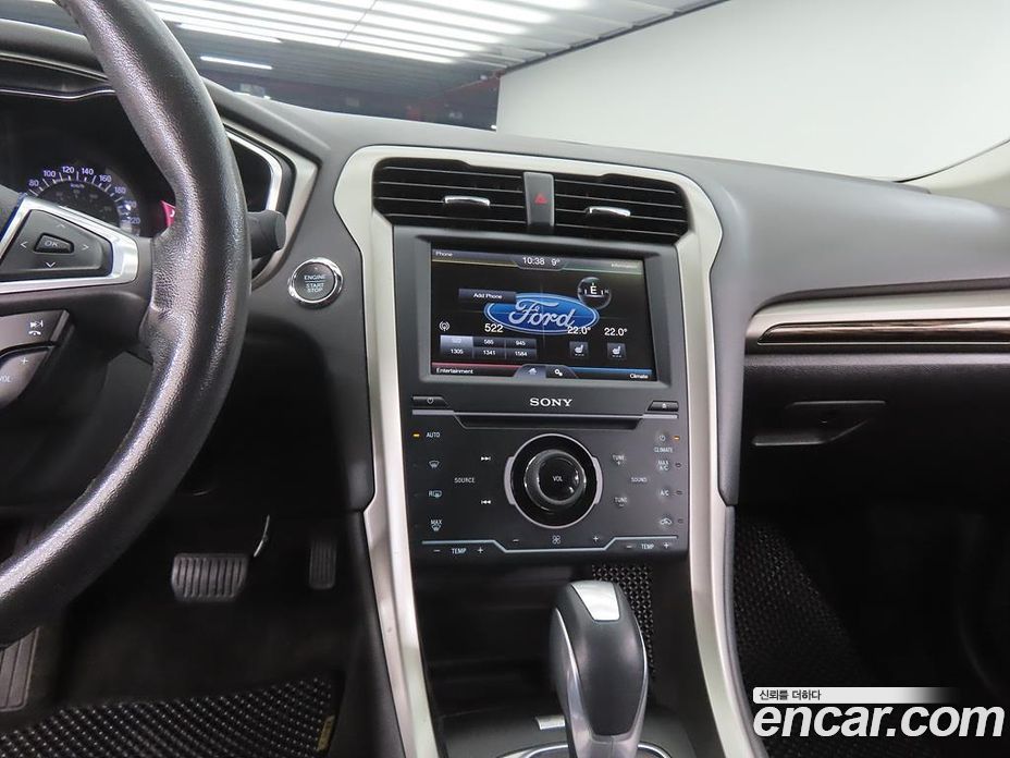 Ford Fusion фото 11