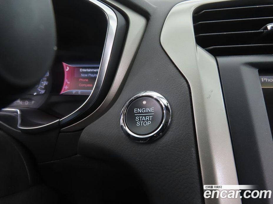 Ford Fusion фото 17