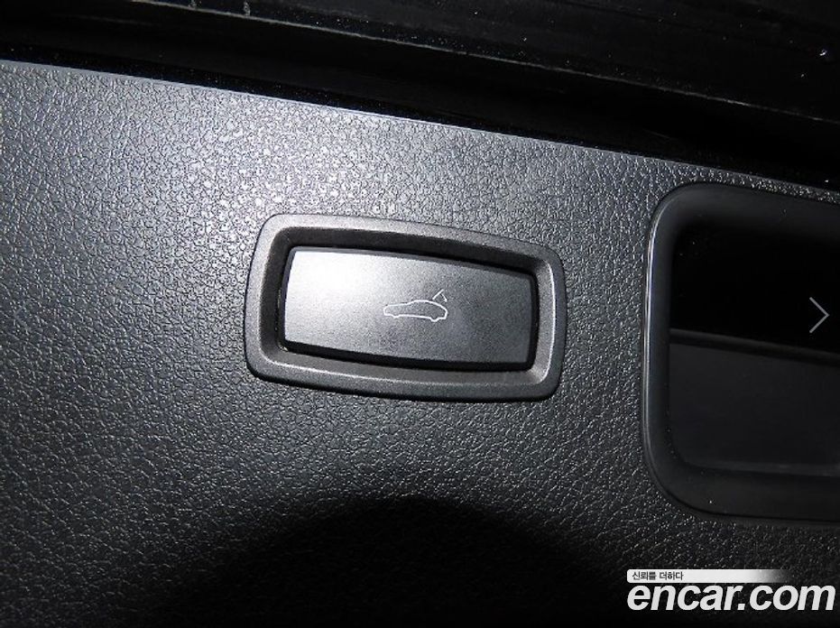 Porsche Macan фото 15