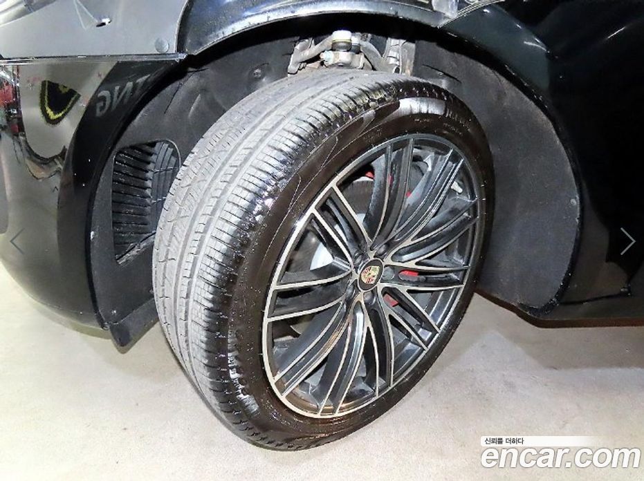 Porsche Macan фото 20