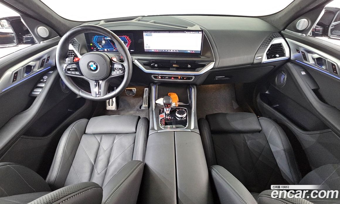 BMW XM (G09) фото 7