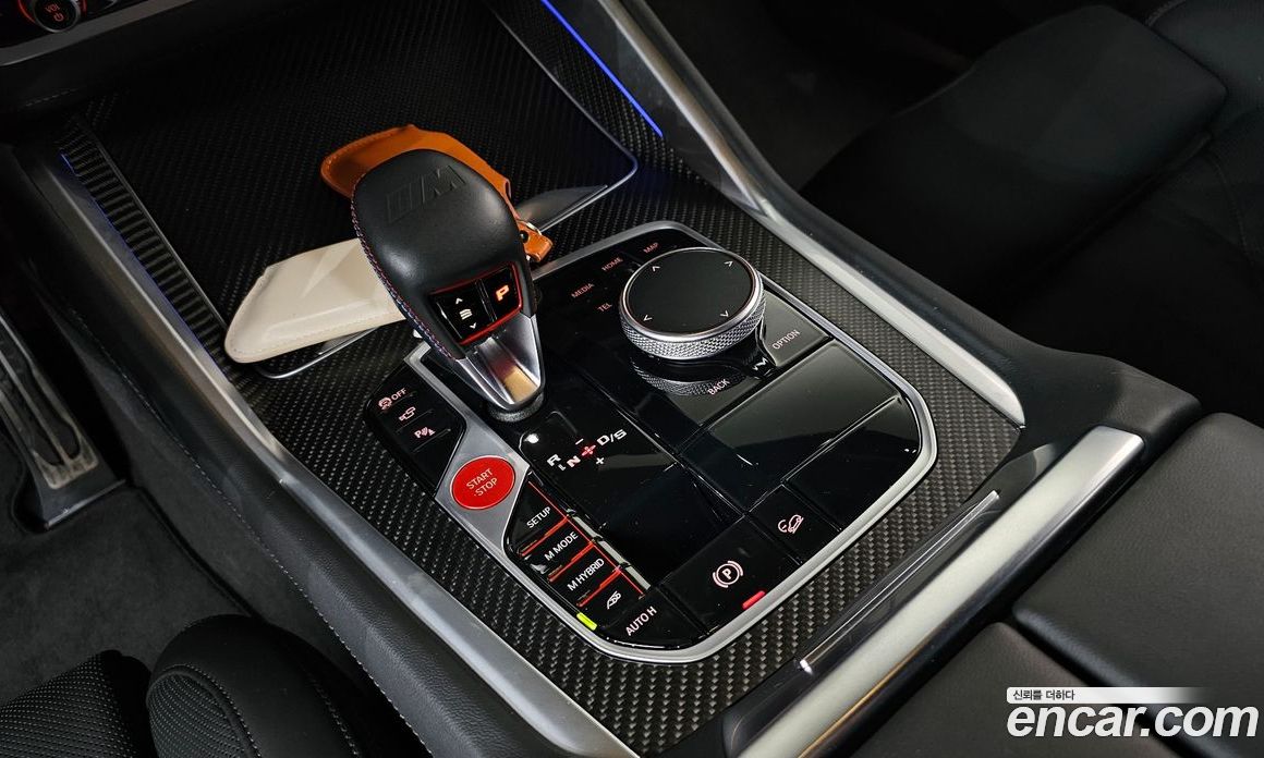 BMW XM (G09) фото 9