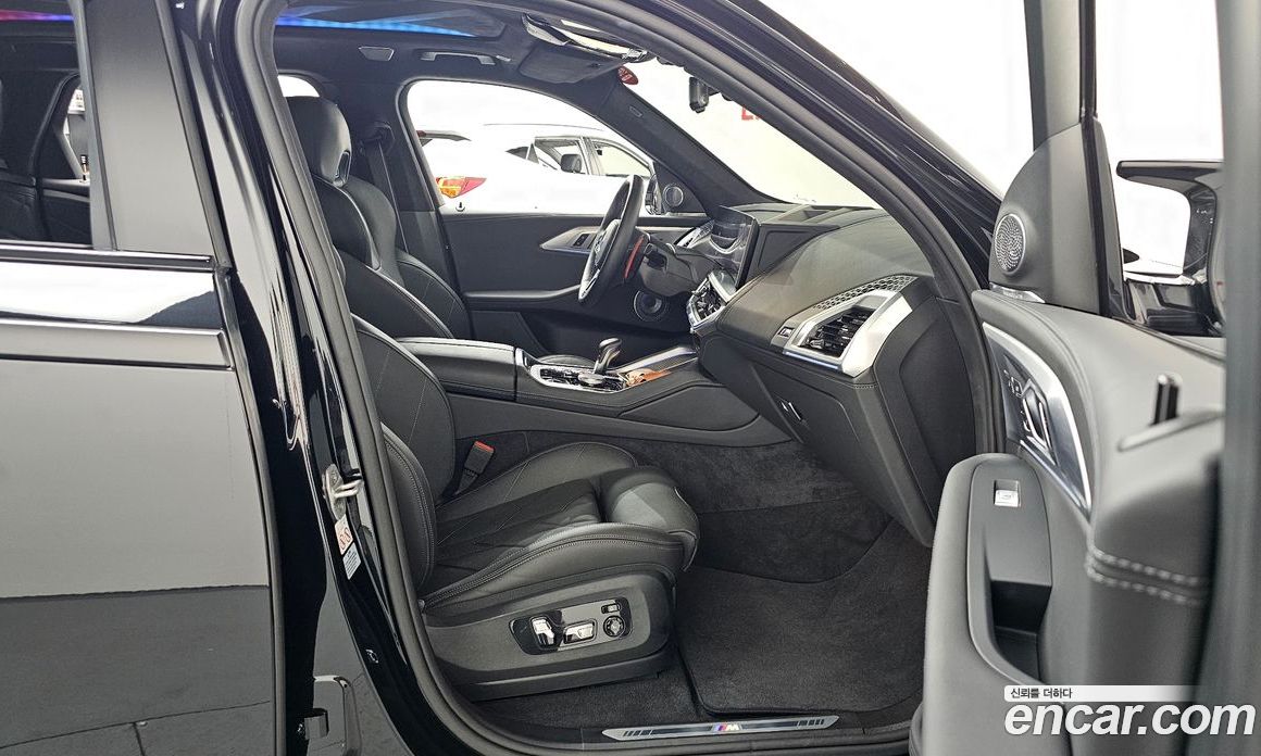 BMW XM (G09) фото 26