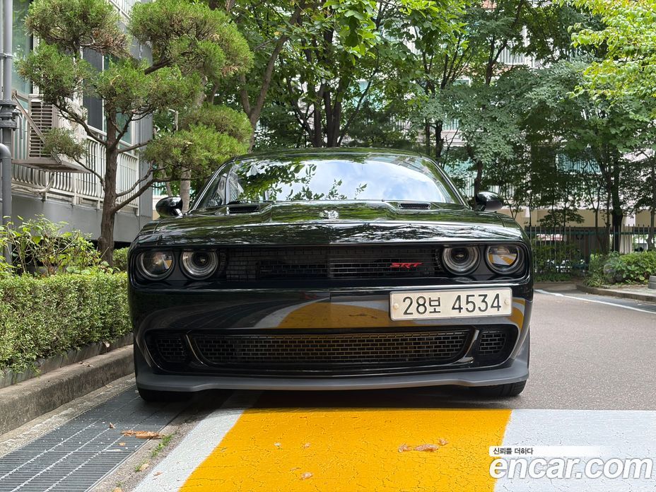 Dodge Challenger фото 3