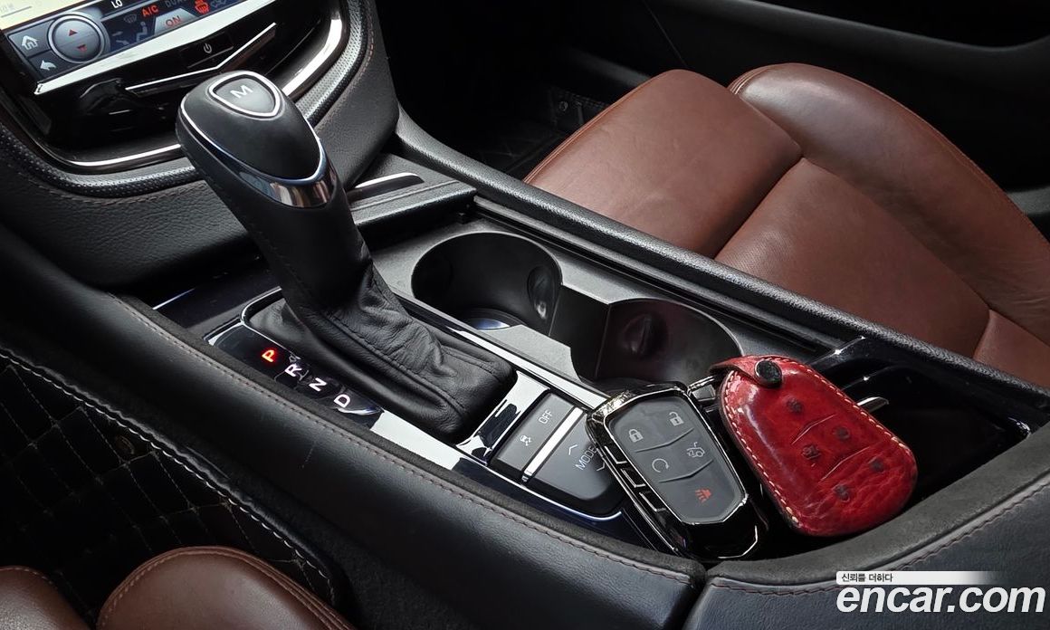 Cadillac CTS 3rd Gen фото 9