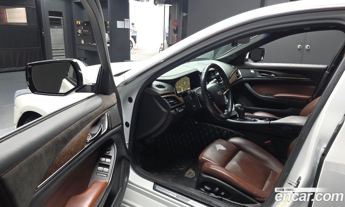 Cadillac CTS 3rd Gen фото 10
