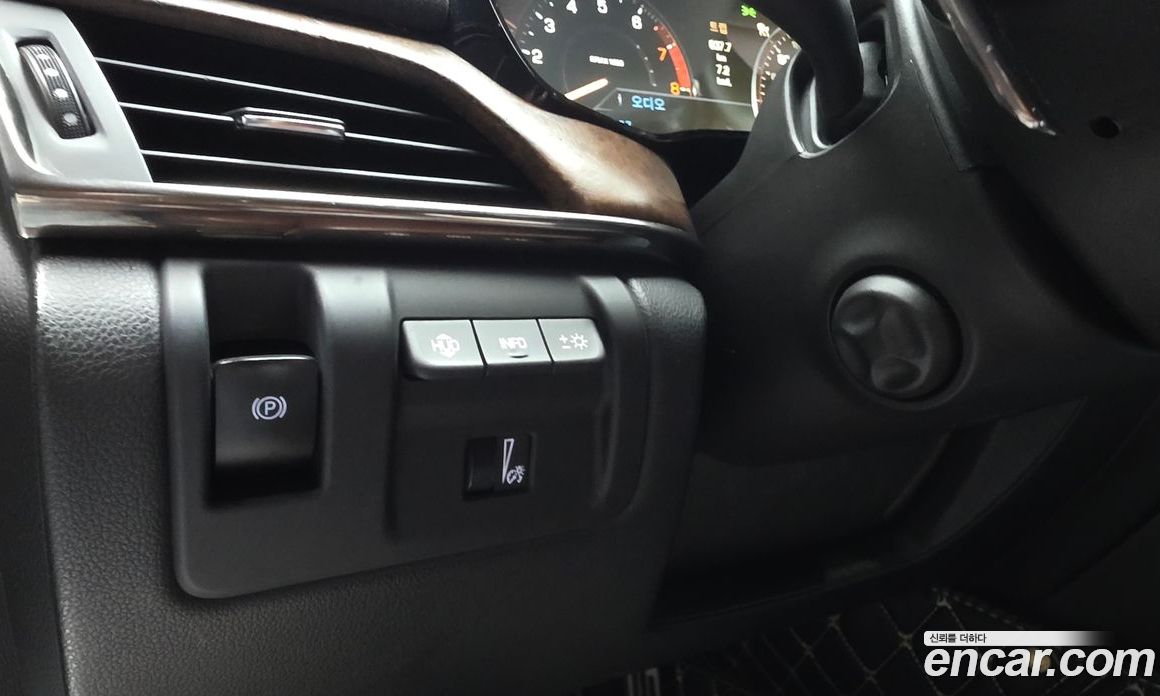 Cadillac CTS 3rd Gen фото 17
