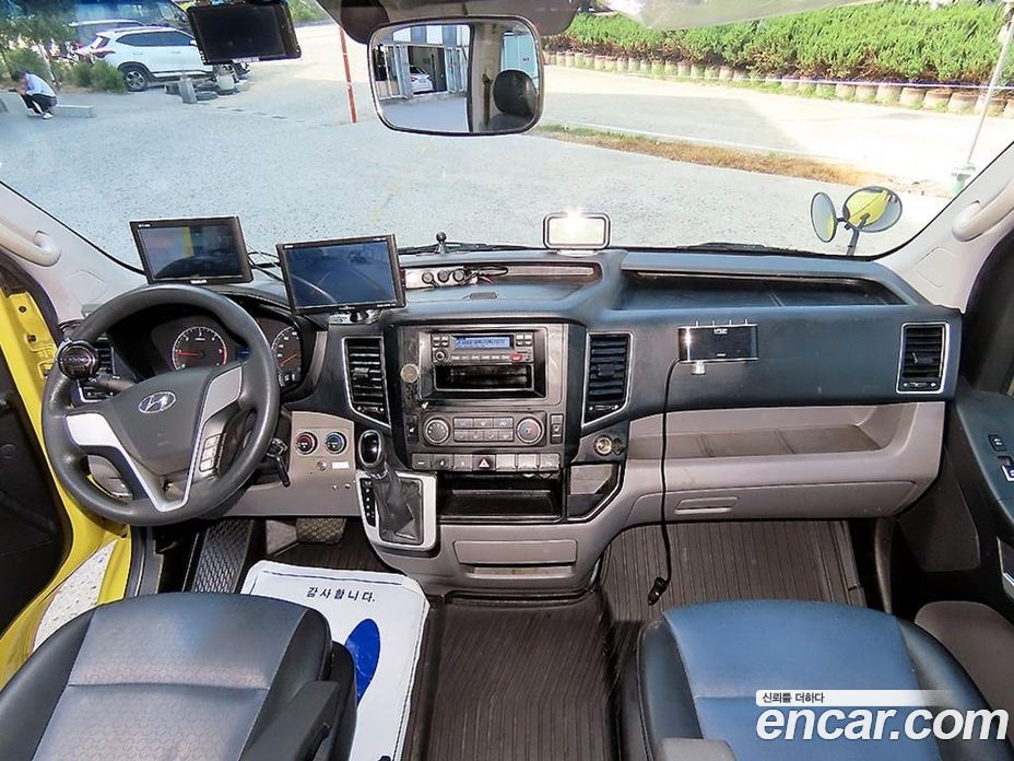 Hyundai Solati фото 9