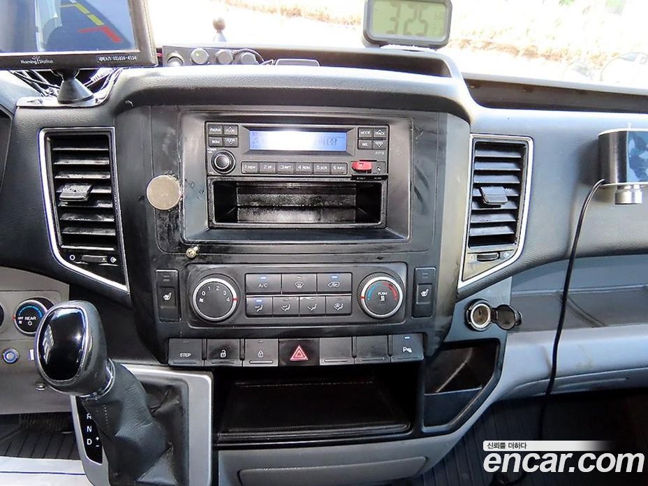 Hyundai Solati фото 16