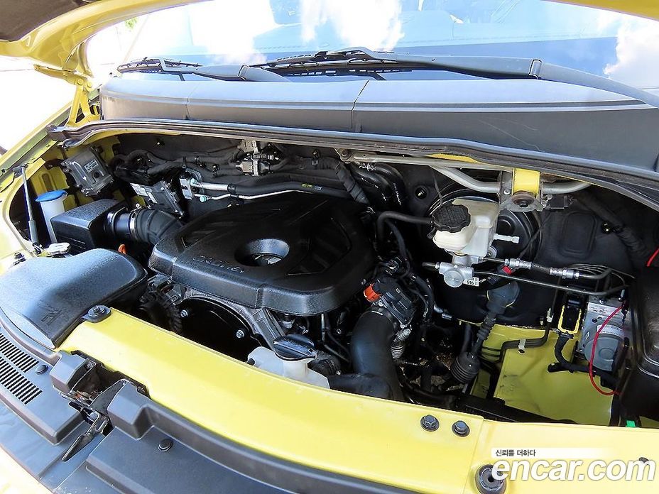 Hyundai Solati фото 19
