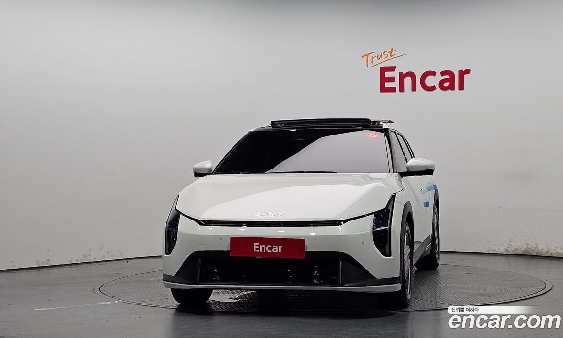 Kia EV4 фото 3