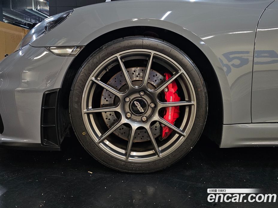 Porsche 718 Cayman фото 6