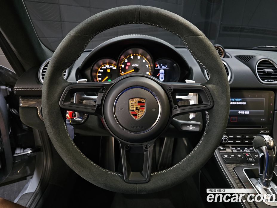 Porsche 718 Cayman фото 13