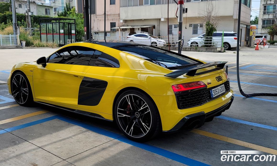 Audi R8 (4S) фото 2