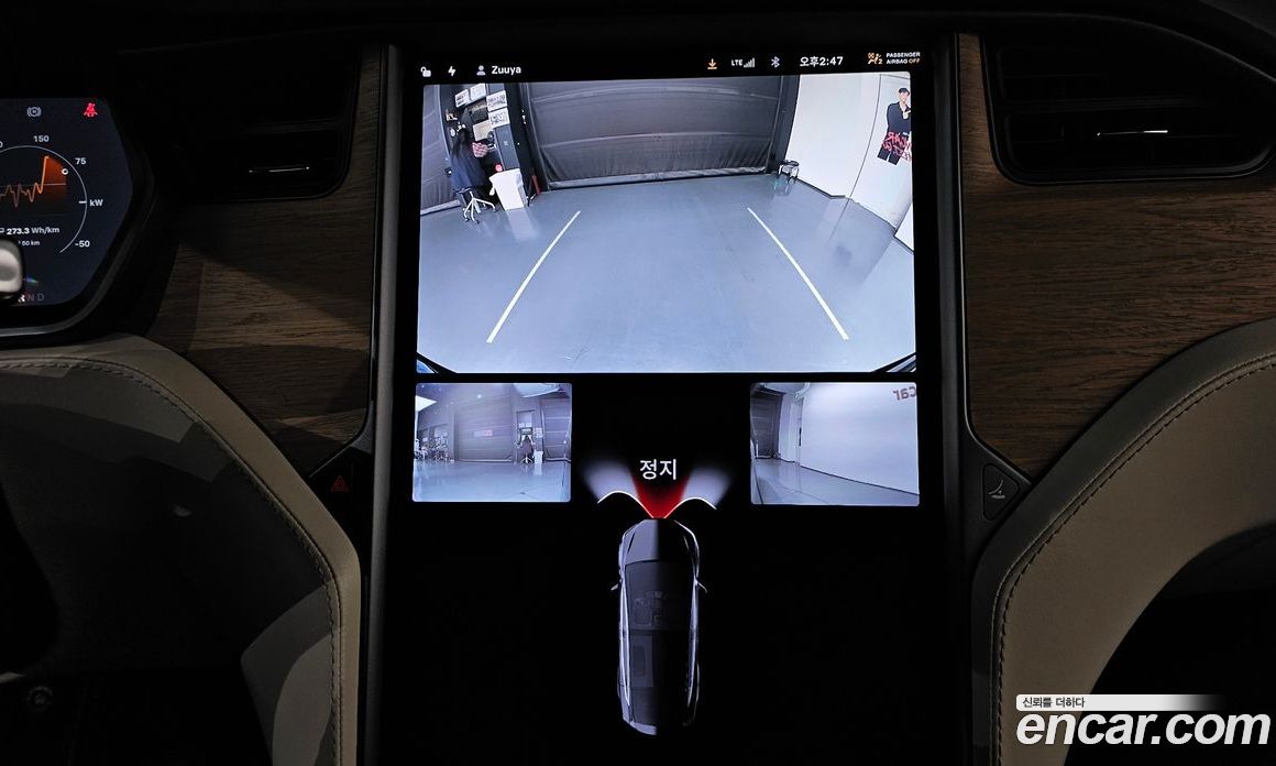 Tesla Model X фото 13