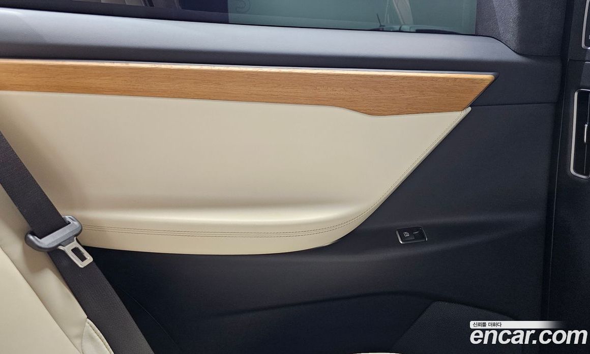 Tesla Model X фото 25