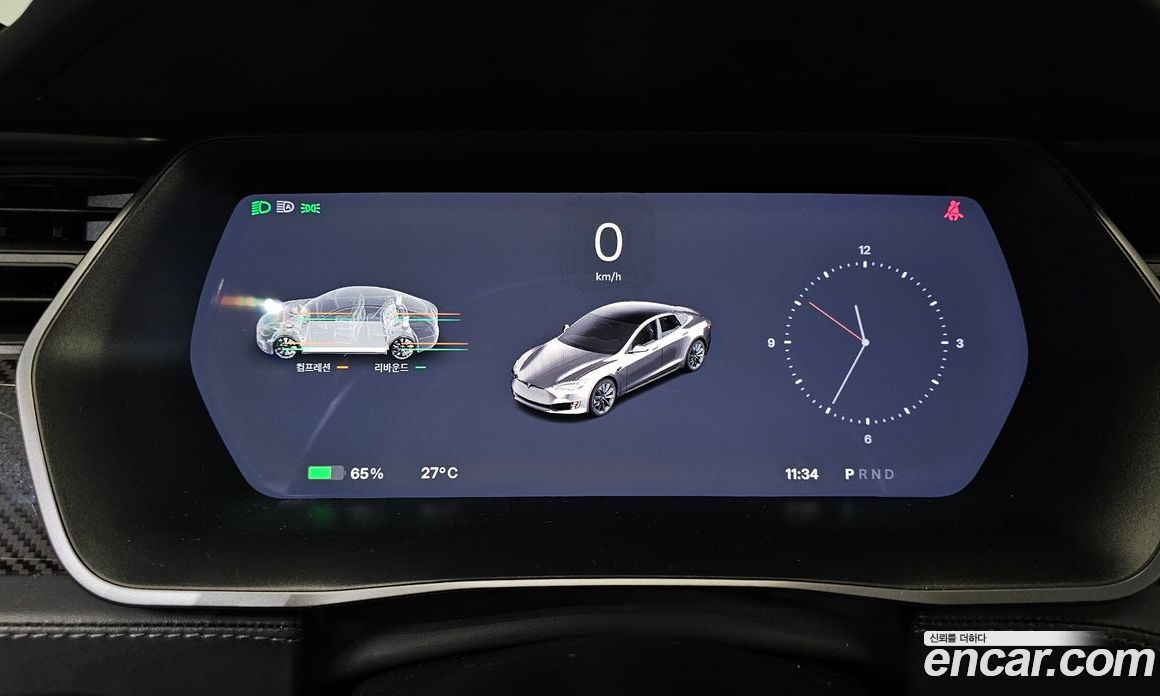 Tesla Model S фото 8