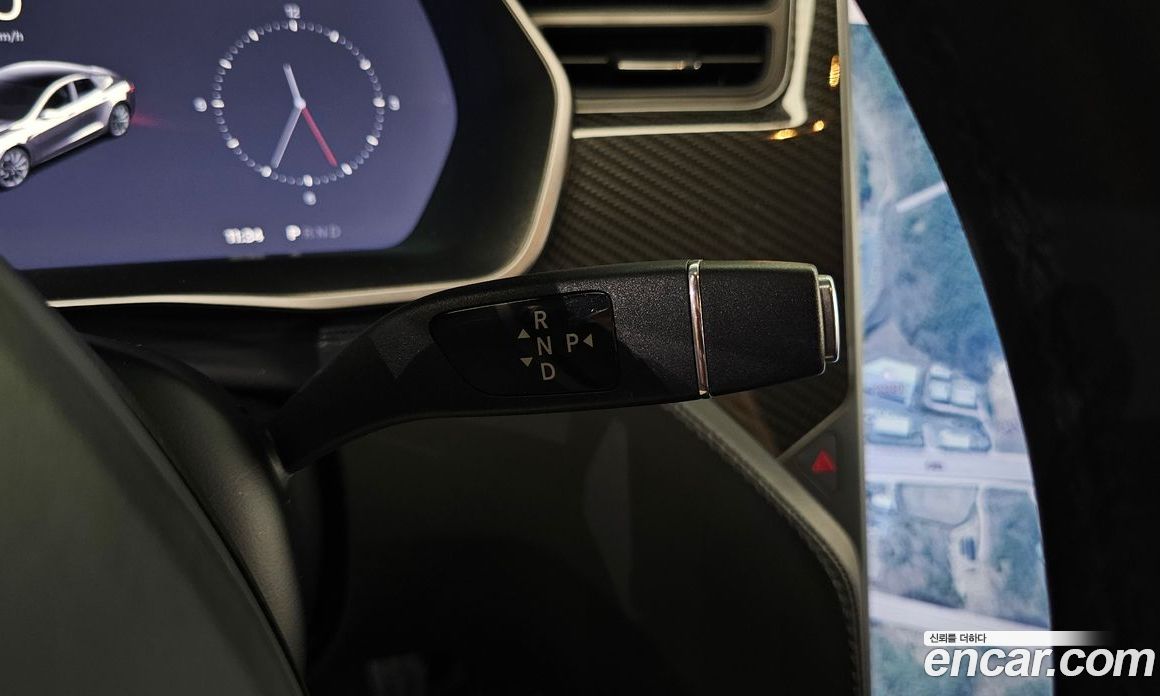 Tesla Model S фото 9