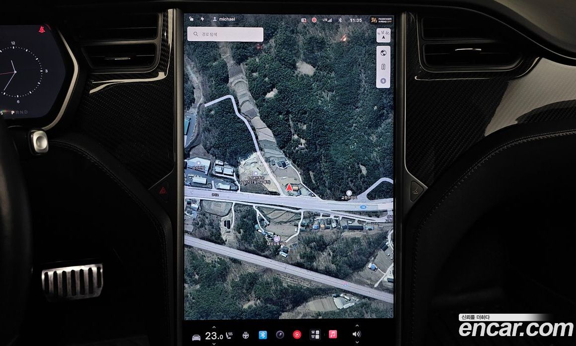 Tesla Model S фото 13
