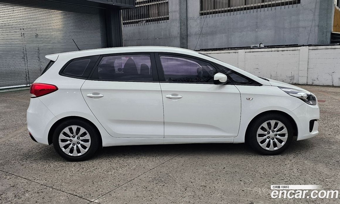 Kia Carens 3rd Gen фото 7