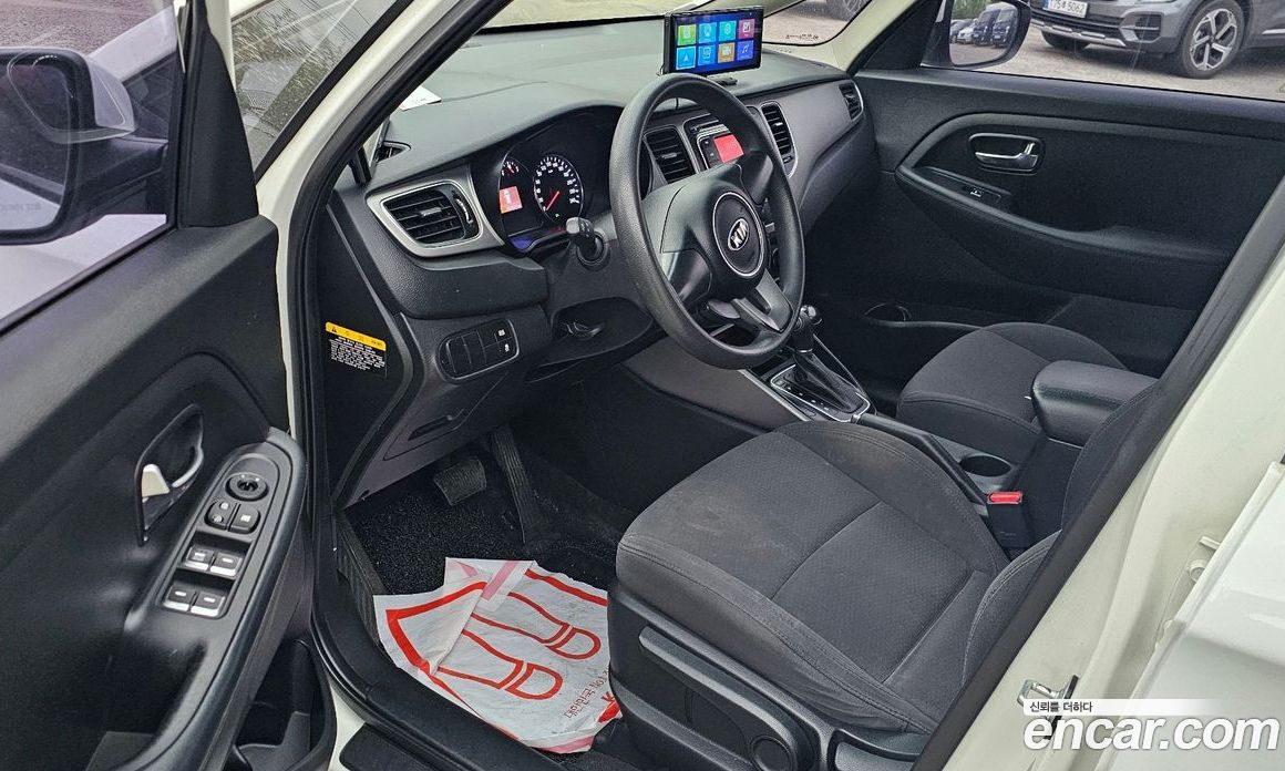 Kia Carens 3rd Gen фото 8