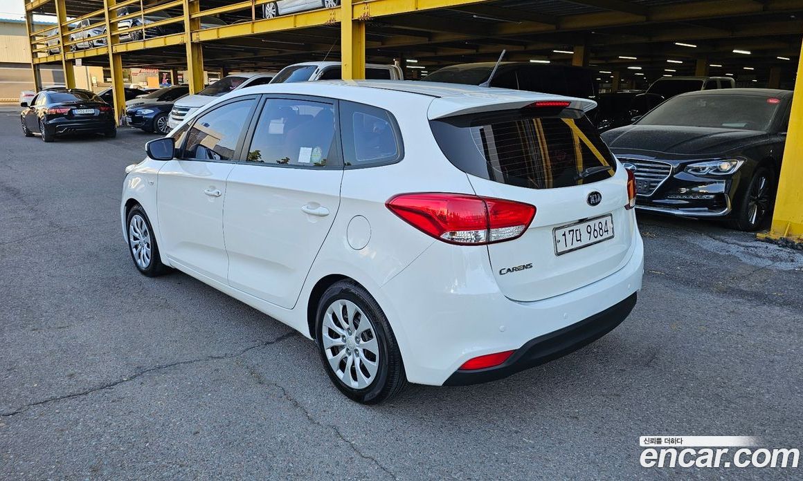 Kia Carens 3rd Gen фото 19