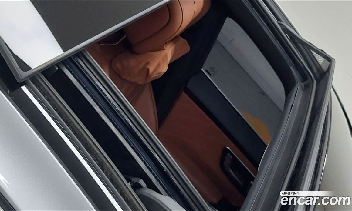 Mercedes-Benz S-Class W223 фото 12