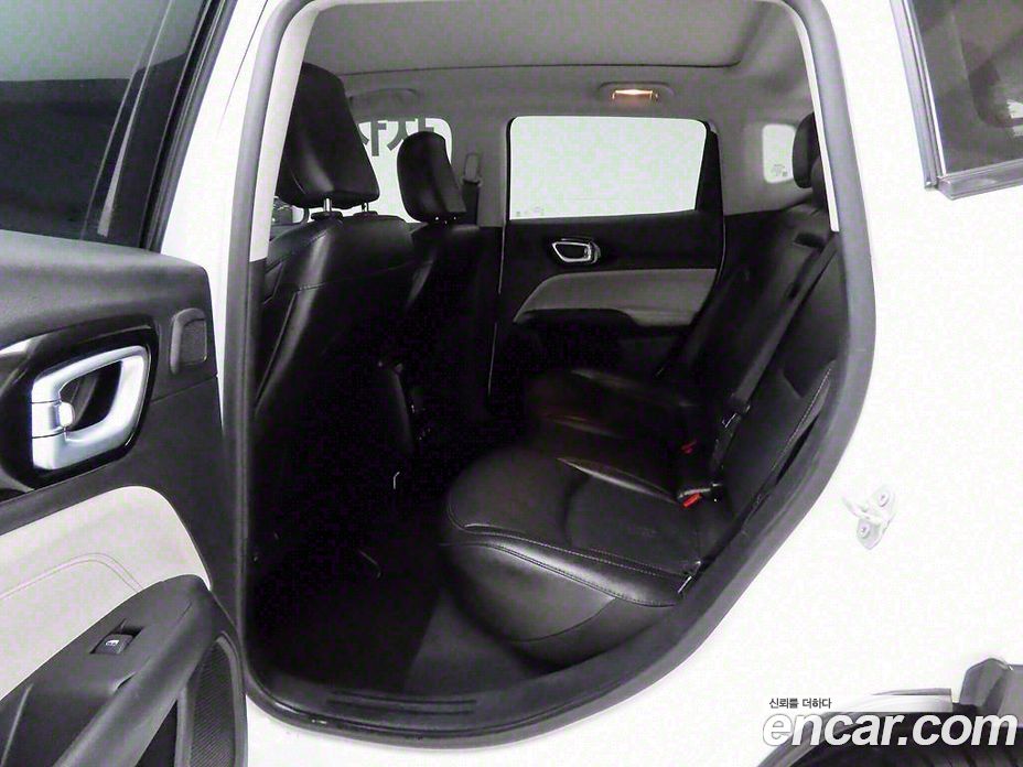 Jeep Compass 2nd Gen фото 13
