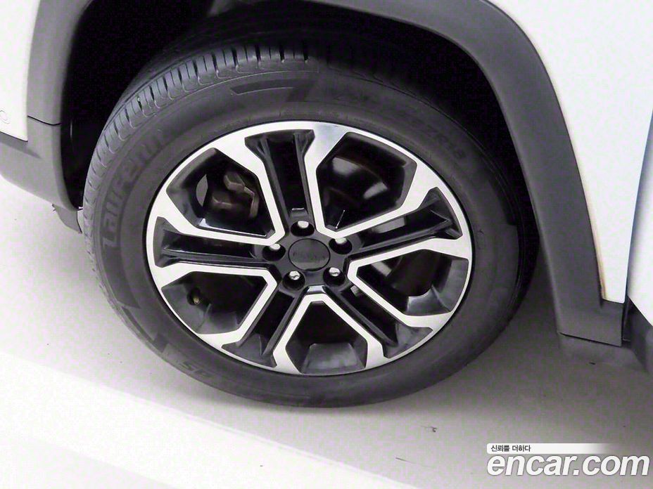Jeep Compass 2nd Gen фото 19