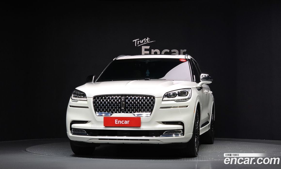 Lincoln Aviator 2nd Gen фото 3