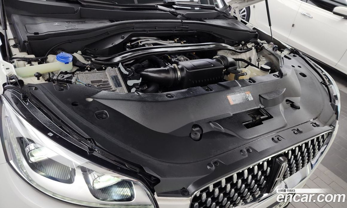 Lincoln Aviator 2nd Gen фото 6