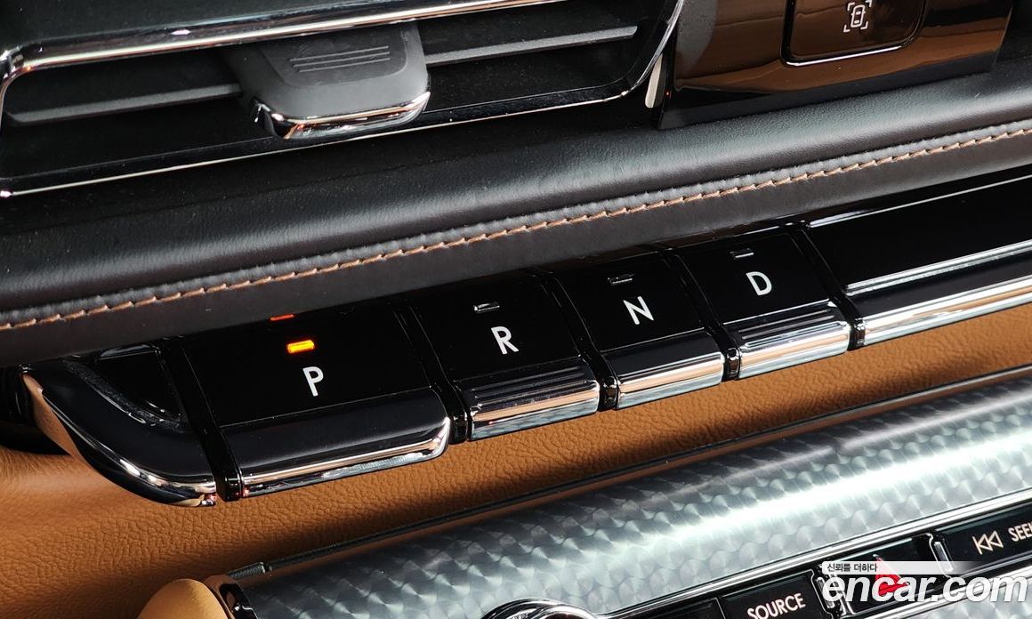 Lincoln Aviator 2nd Gen фото 9