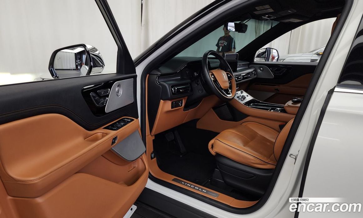 Lincoln Aviator 2nd Gen фото 10