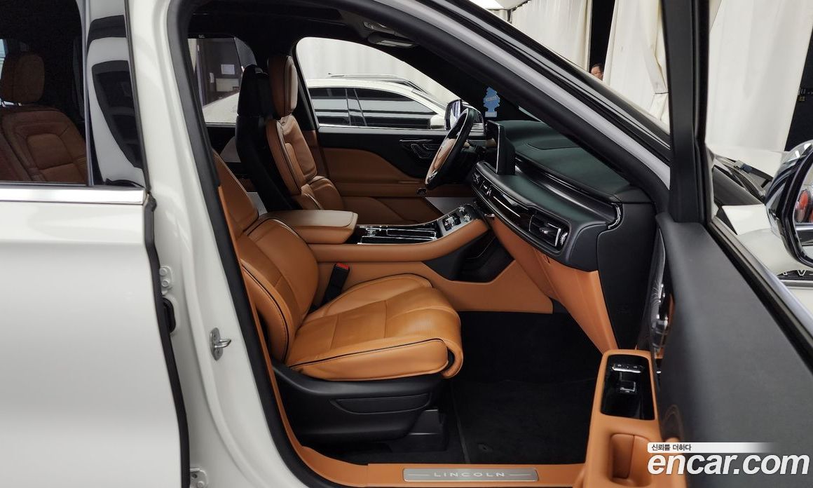 Lincoln Aviator 2nd Gen фото 11