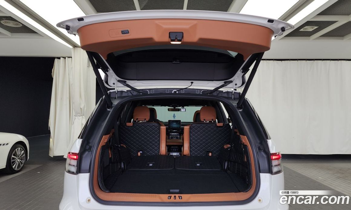 Lincoln Aviator 2nd Gen фото 20