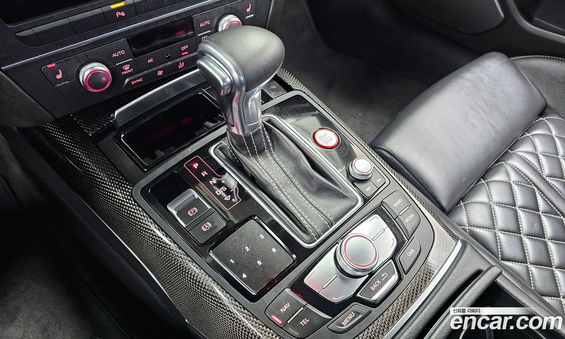 Audi S7 фото 9