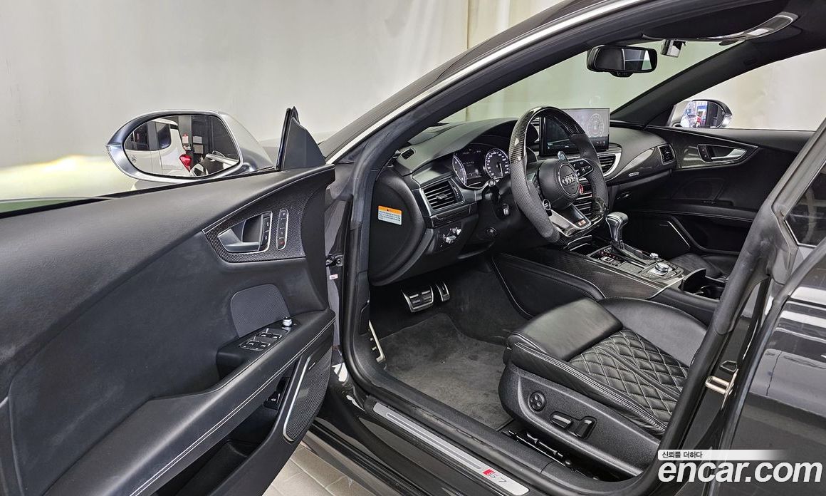 Audi S7 фото 10