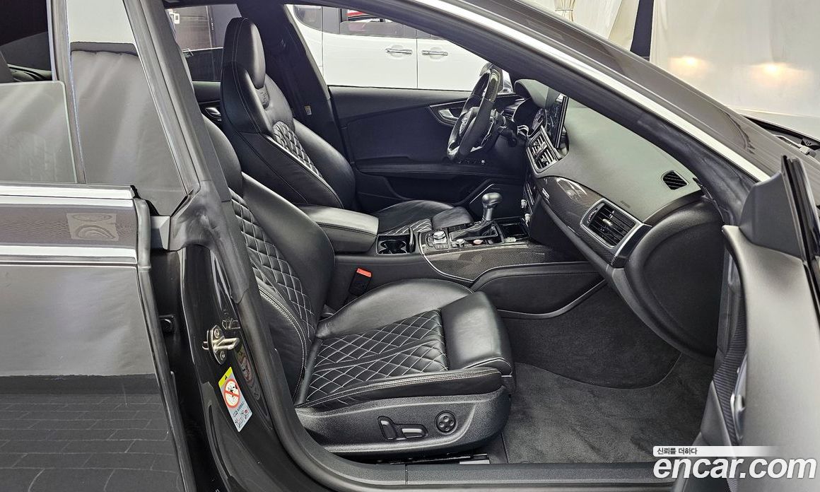 Audi S7 фото 11
