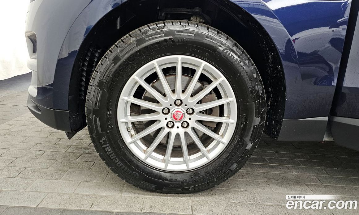Jaguar F-PACE фото 5