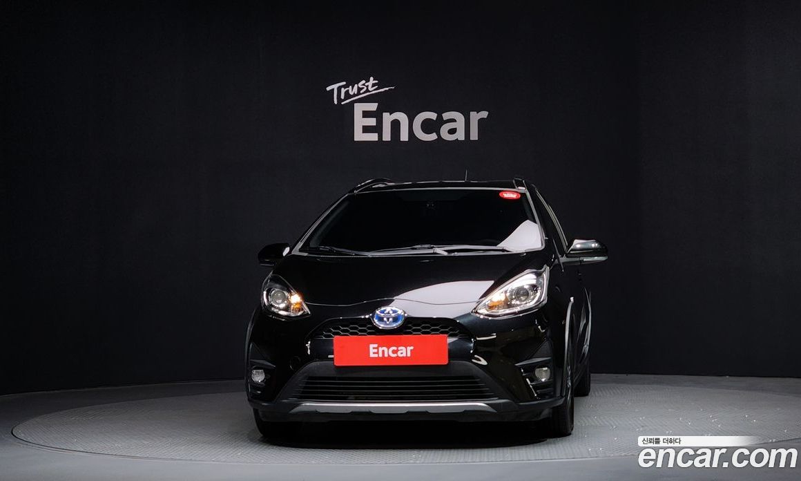 Toyota Prius C фото 3