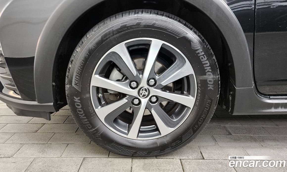 Toyota Prius C фото 5