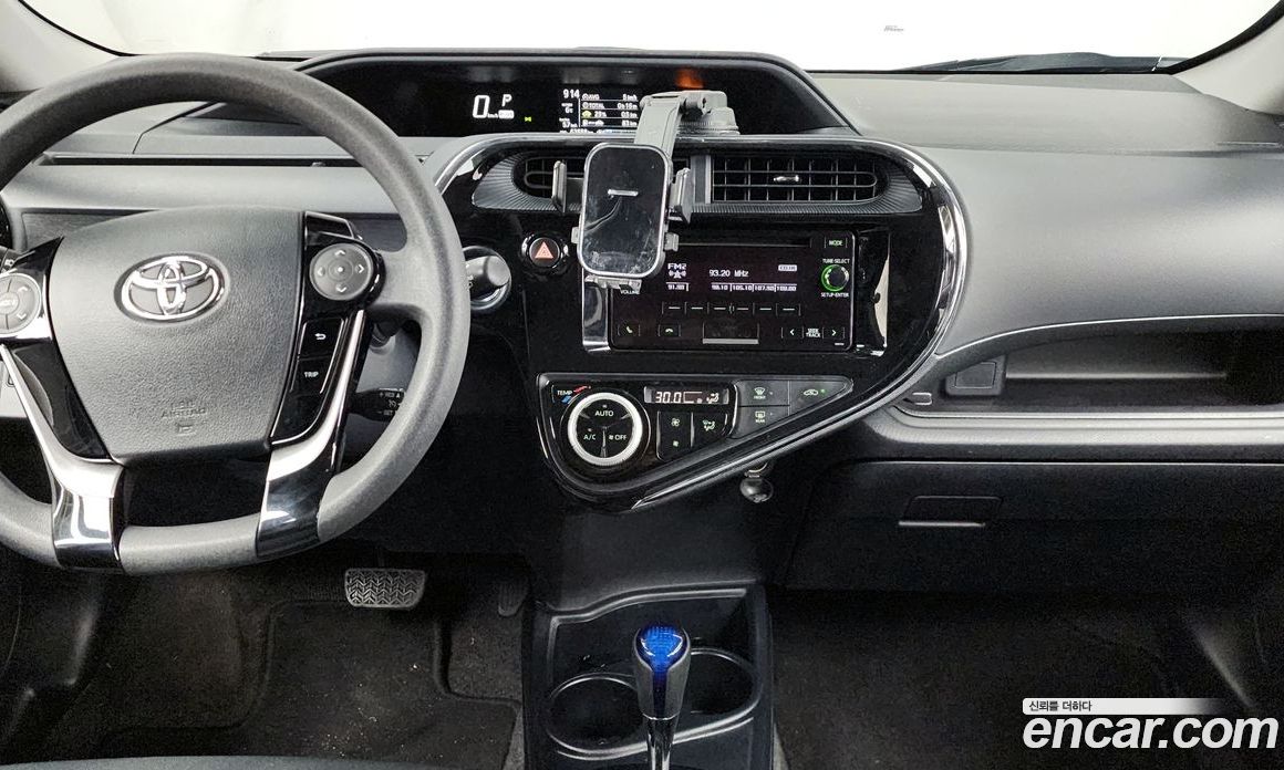 Toyota Prius C фото 14