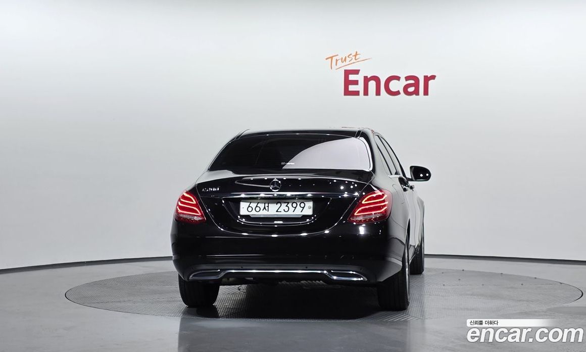 Mercedes-Benz C-Class W205 фото 4