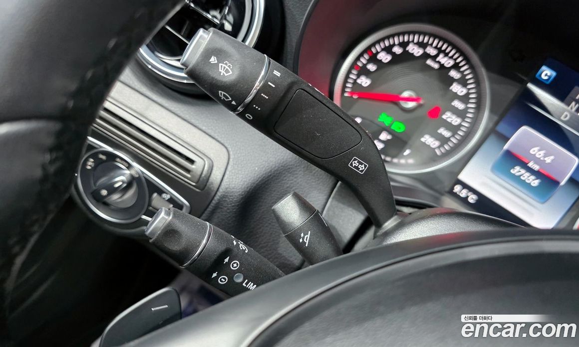 Mercedes-Benz C-Class W205 фото 17