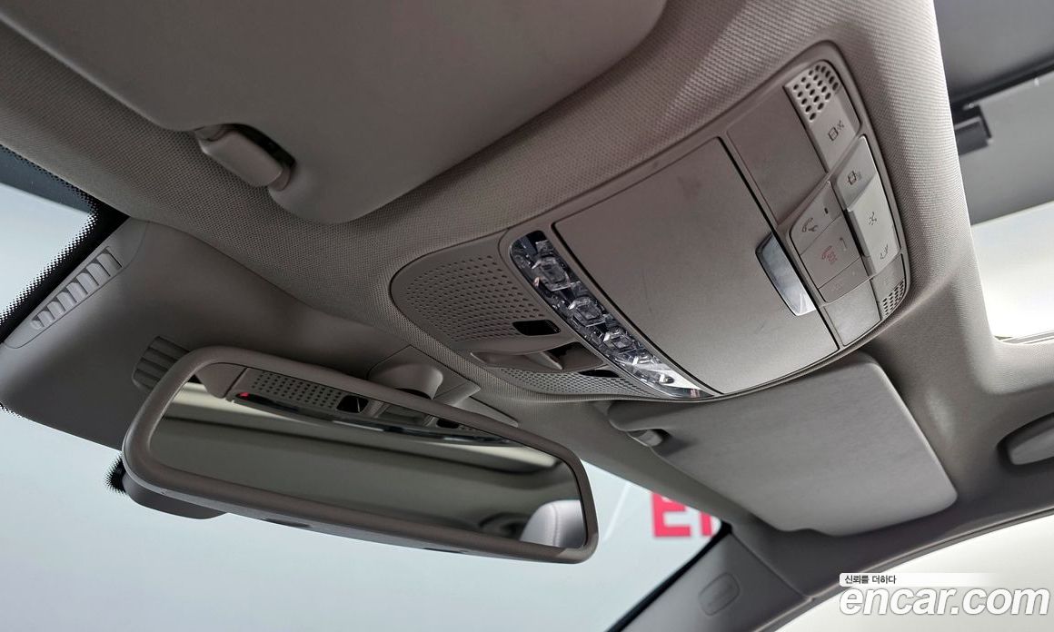 Mercedes-Benz C-Class W205 фото 19